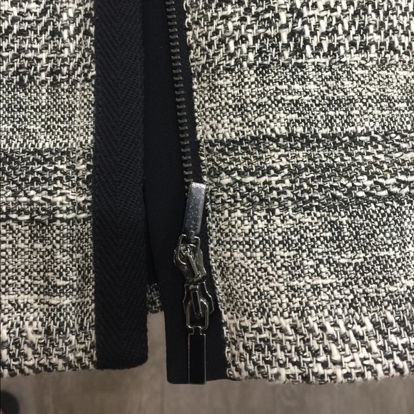 BOSS Hugo Cropped Black and White Tweed Jacket - Picture 3 of 5